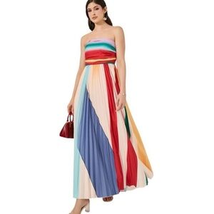 Color Block Pleated
Strapless A-Line Maxi Dress  size S/M